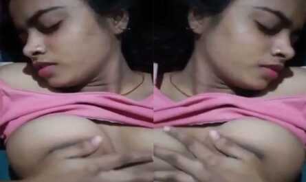 Desi Sexy Horny Girl Playing With Her Hot Boobs On Cam