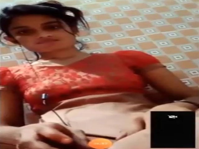 Beautiful Sexy Bangladeshi Girl Showing Hot Body