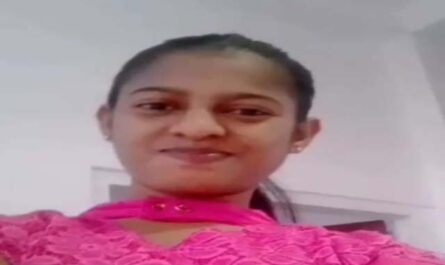 Cute Sexy Lankan Girl Showing Her Hot Boobs