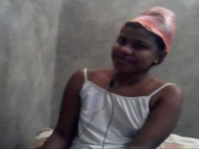 Cute Lankan Girl Shows Her Sexy Boobs