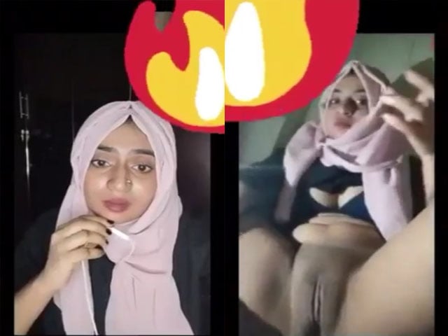Sexy Bangladeshi Hijab Girl Showing Horny Tight Pussy