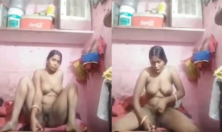 Super Horny Busty Desi Bhabhi Masturbating On Cam Xxx