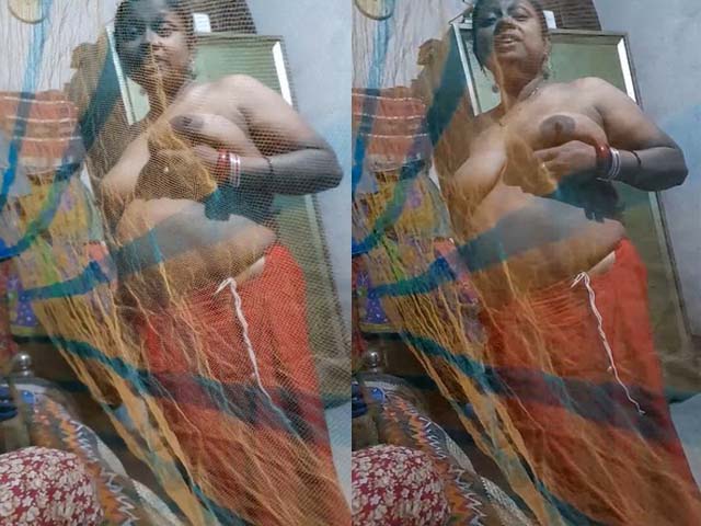 Village Chubby Bhabhi Captured Topless On Cam