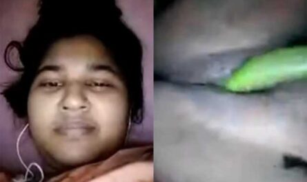 Bangladeshi Horny Village Bhabhi Masturbating Wet Pussy With Veggie