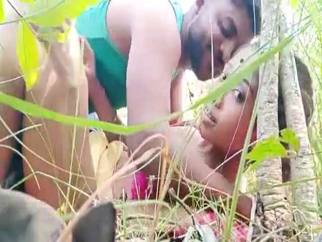 Beautiful Hot Indian Girl Fucking Outdoor In Jungle On Cam