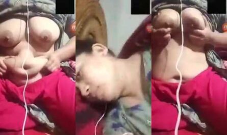 Bengali Sexy Bhabhi Showing Her Big Boobs On Video Call