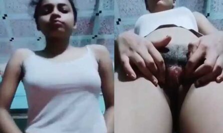 Bengali Cute Sexy College Girl Showing Young Pussy