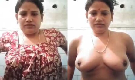 Bengali Sexy Housewife Showing Hot Boobs And Pussy
