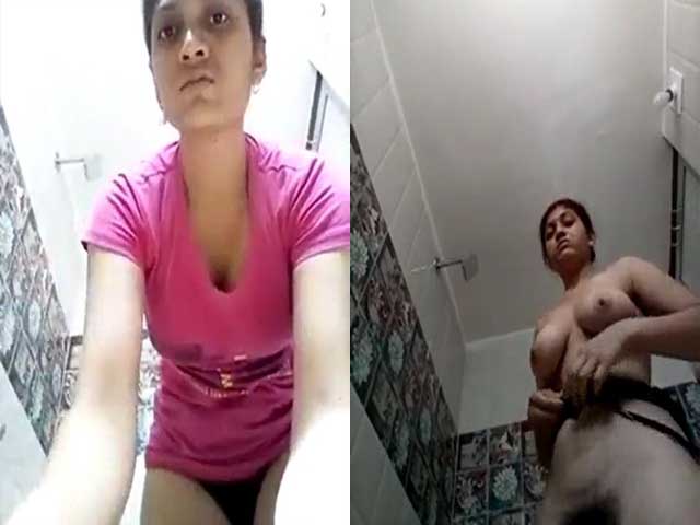 Cute Sexy Desi Girl Shows Her Horny Nude Pussy