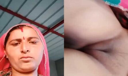 Indian Village Milf Wife Showing Her Horny Plump Pussy On Cam