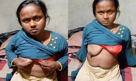 Pervert Hubby Making XXX Video Of Her Wife Showing Boob