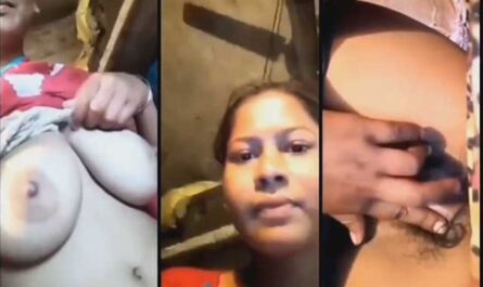 Village Desi Girl Shows Big Boobs And Horny Pussy