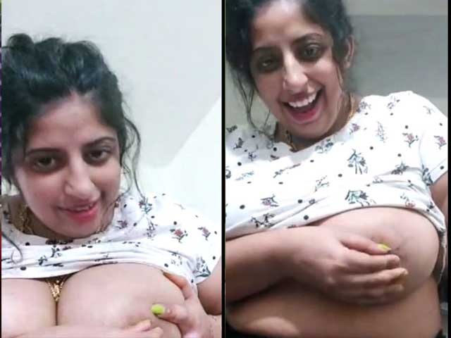 Beautiful Milk Tanker Busty Bhabhi Showing Her Hot Big Melons