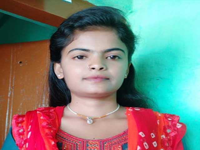 Cute Desi Sexy Girl Blowjob Sex With Horny Lover On Cam