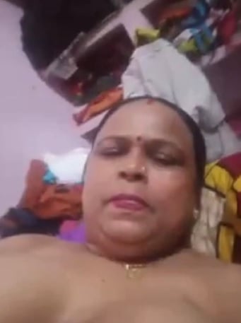 Mature Village Naughty Aunty Pussy Show On Video Call