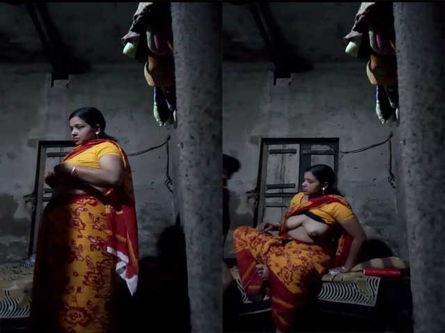 Sweet Looking Milf Desi Bhabhi Secret Sex Affair