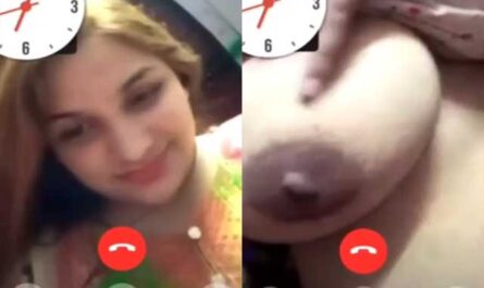Beautiful Sexy Pakistani Houseife Showing Big Boobs On Video Call