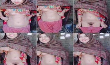 Hijabi Naughty Pakistani Girl Showing Boobs And Pussy