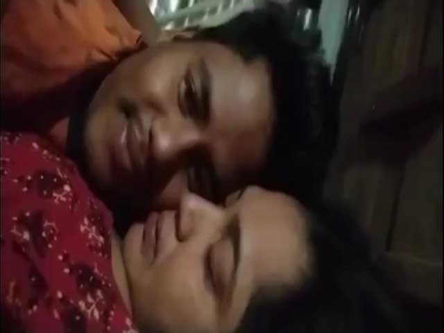 Mature Cheating Desi Bhabhi Sex With Younger Devar