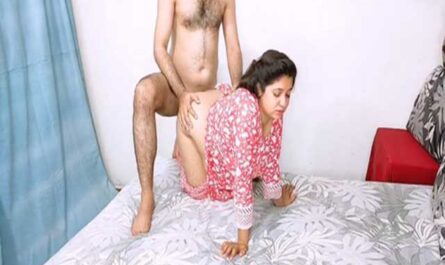 Pakistani Chubby Wife Fucked Hard By Masked Guy On Cam XXX