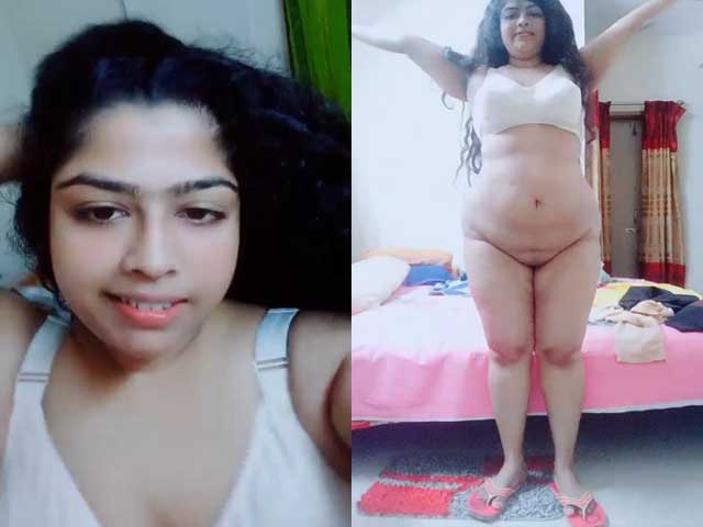 Sexy Chubby Indian Girl Shows Her Hot Boobs And Pussy
