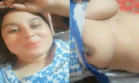 Sexy Pakistani Wife Showing Her Big Boobies On Cam XXX