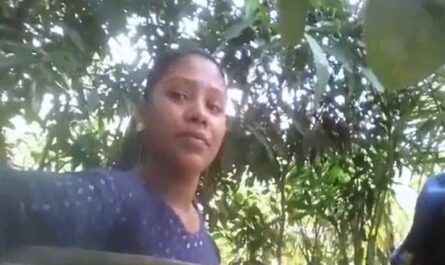 Village Hot Girl Changing Dress Outdoors After Bath XXX