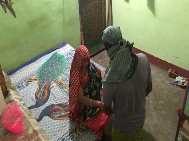 Bengali Cheating Bhabhi Secret Sex Affair Recorded On Cam