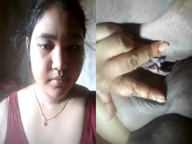 Bengali Chubby Horny Housewife Showing Her Pussy