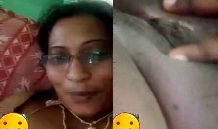 Indian Mature Aunty Showing Boobs Pussy On Video Call XXX