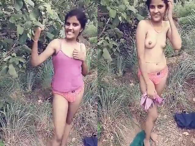 Sexy Tamil Cute Girl Topless XXX Show For Lover Outdoors