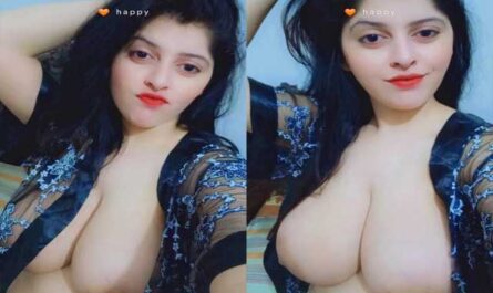 Beautiful Busty Sexy Pakistani Girl Showing Her Big Melons