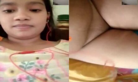 Cute Sexy College Girl Showing Her Shaved Tight Pussy On Vc