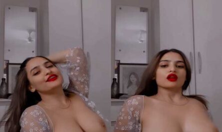 Sexy Indian Insta Girl Showing Her Big Melons Hot XXX Video