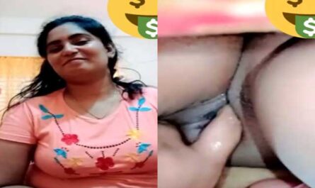 Shy Mature Sexy Bhabhi Fingering Pussy On Video Call XXX