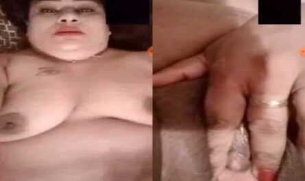 Unsatisfied Chubby Desi Milf Showing Her Big Clit