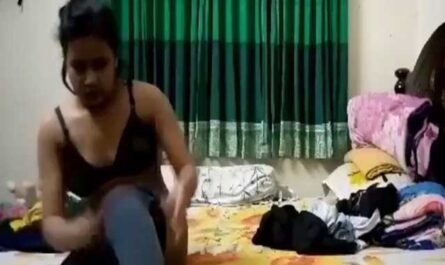 Bangladeshi Sexy Girl Hard Fucked With Moaning