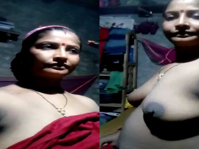 Bengali Slutty Boudi Showing Boobies On Selfie Cam Mode