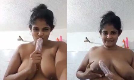 Big Ass Mature Busty Bhabhi Teasing On Cam XXX