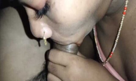 Indian Sexy Village Wife Gave Perfect Deep Blowjob