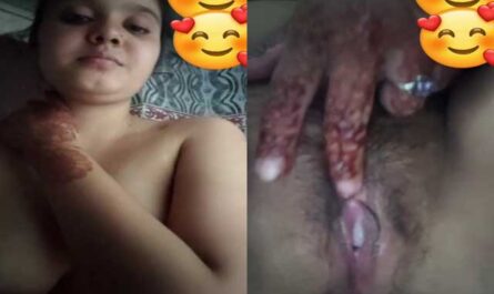 Mehendi Naughty Girl Fingering Pussy On Video Call XXX