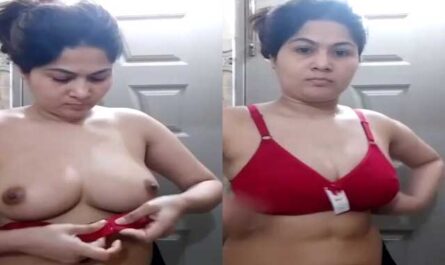 Beautiful Chubby Housewife Trying New Bra On Cam XXX