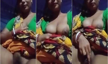 Unsatisfied Horny Sexy Bengali Bhabhi Fingering Pussy