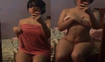 Fucking Hot Bangladeshi Girl Showing Her Sexy Nudity