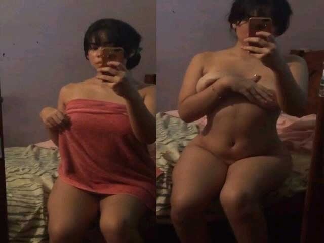 Fucking Hot Bangladeshi Girl Showing Her Sexy Nudity