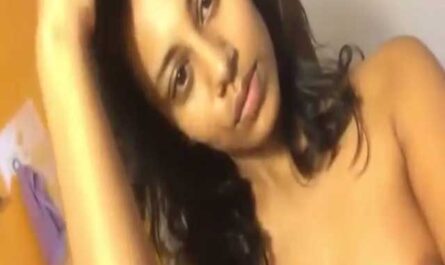 Nude Sexy Indian Girl Showing Hot Boobs