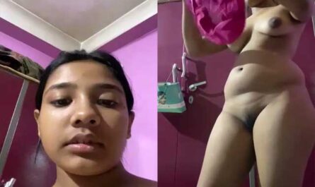 Sexy Young Virgin Girl Exposing Her Nude Hot Beauty