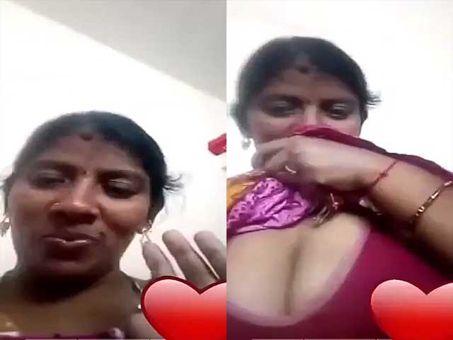 South Indian Sexy Wife Showing Her Big Boobs On Video Call XXX