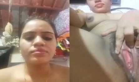 Unsatisfied Horny Bhabhi Showing Her Wet Pussy