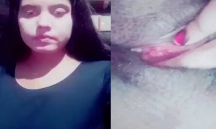 Bangladeshi Village Sexy Girl Rubbing Black Tight Pussy